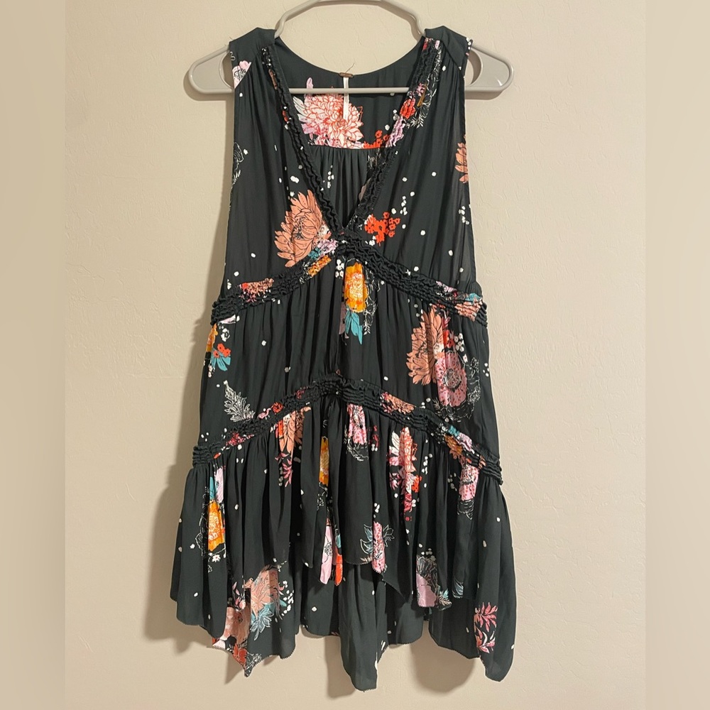 Free People Tank~ Size Small~ Black, Floral, Ruffle detailing throughout